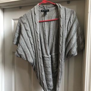 Grey/silver sweater Shrug